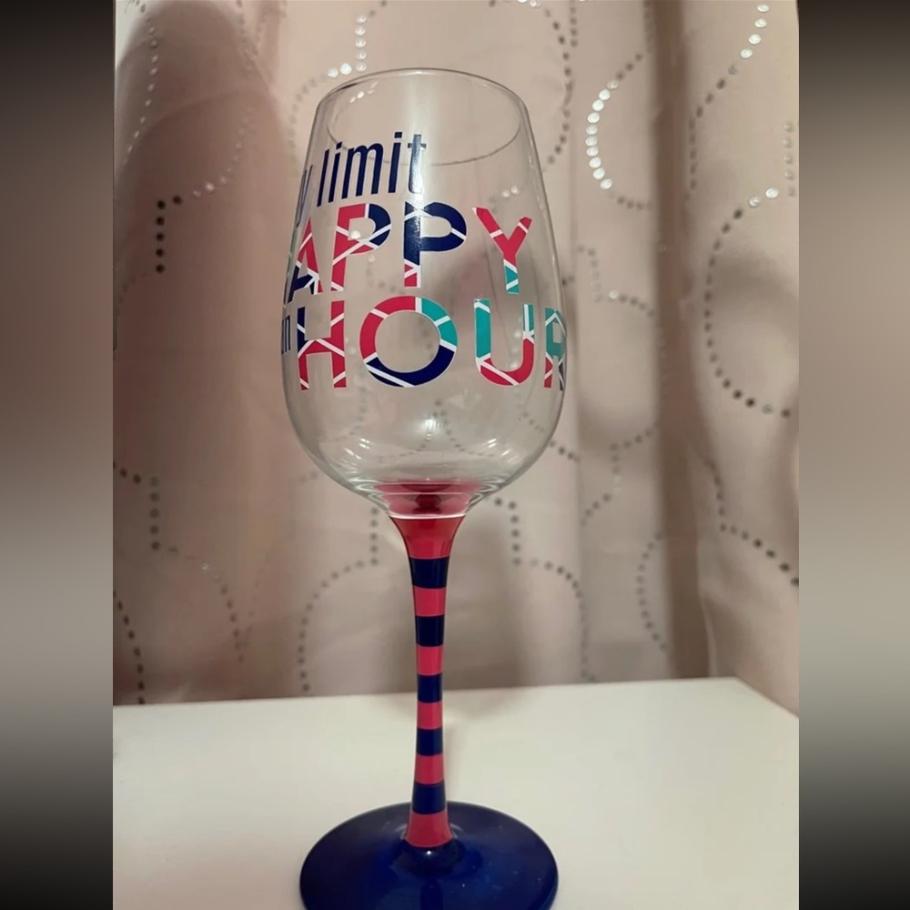 🍷 HAPPY HOUR Novelty Wine Glass: Cheers with Personality! 🍷